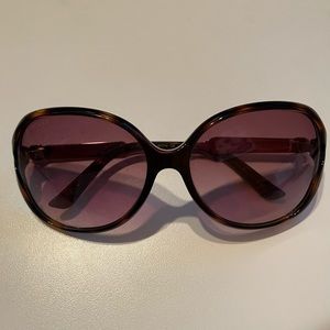 Gucci Sunglasses Great Condition!